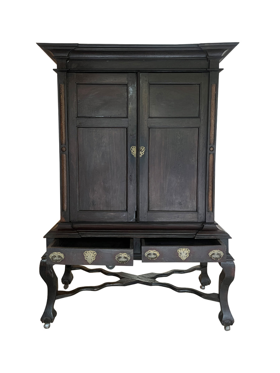 Late 17th Century Antique Dutch Oak Linen Cabinet