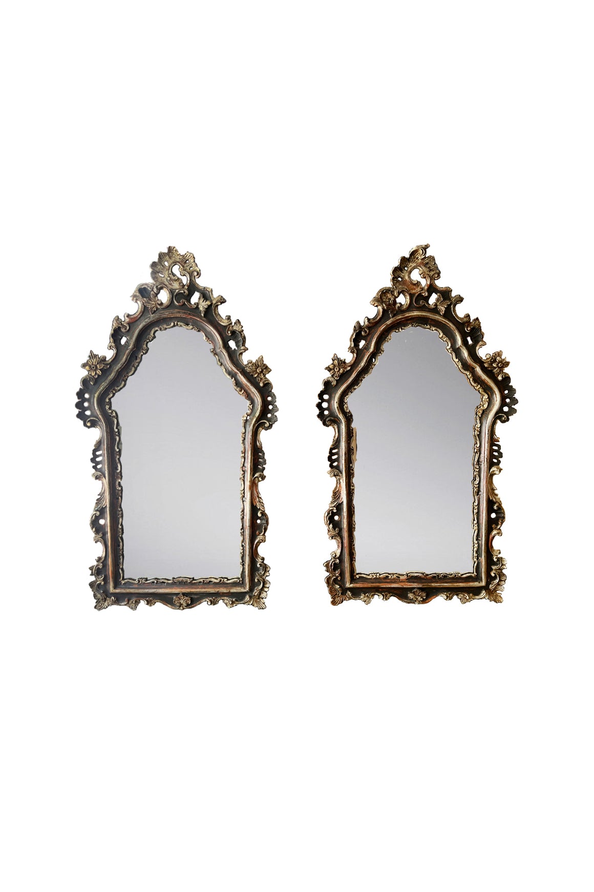 Early 20th Century Italian Carved Giltwood Wall Mirrors - A Pair