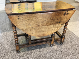 William & Mary Oak Gate Leg Table