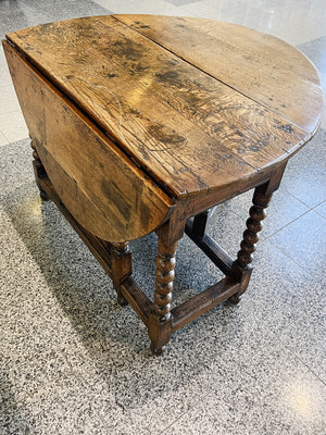 William & Mary Oak Gate Leg Table